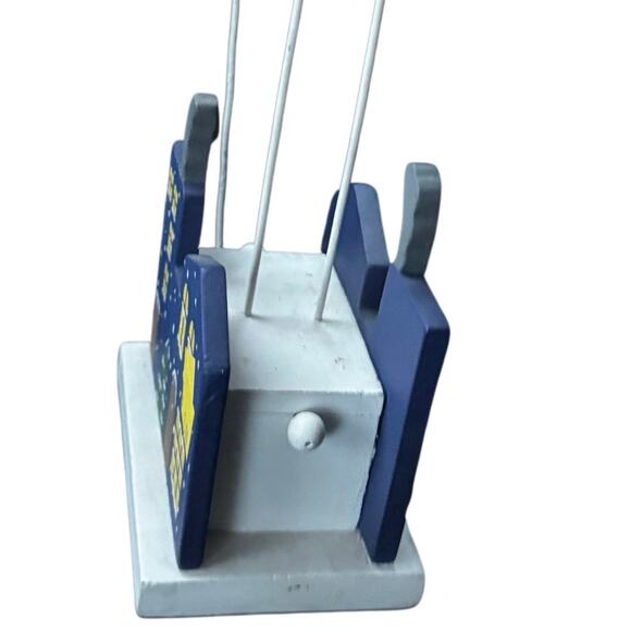 Vintage Wooden Santa Airplane Ornament – Hand-Painted Christmas Folk Art Décor - Picture 4 of 8